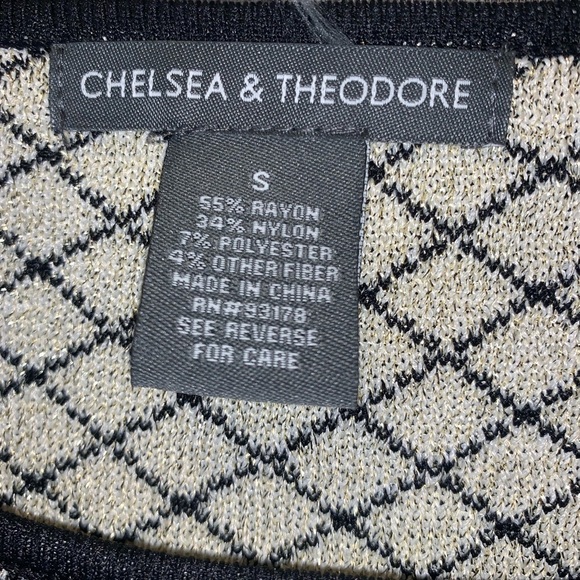 Chelsea and Theodore Women’s sweater small - Picture 5 of 10